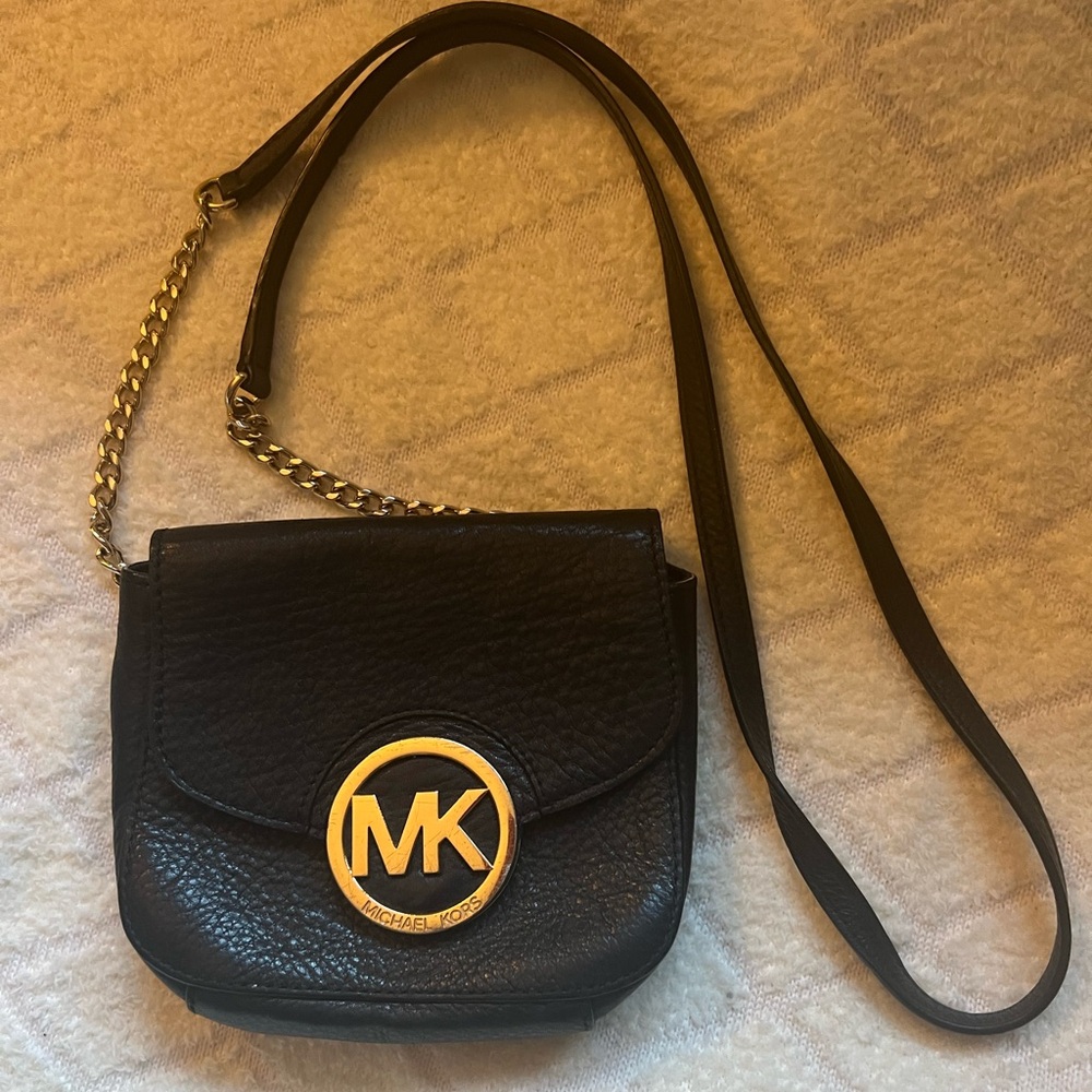 Small Michael Kors crossbody purse
